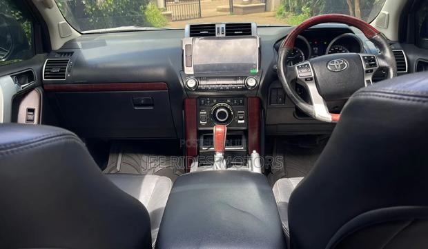 Toyota Land Cruiser Prado 3.0 TD 2013 Gray