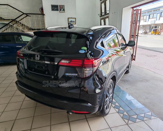 Honda Vezel 2020 Black