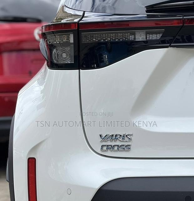 Toyota Yaris Cross 1.5 Hybrid FWD 2020 Pearl