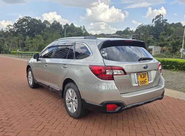 Subaru Outback 2017 Gray