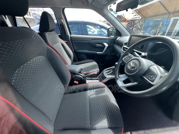 Toyota Raize 2020 Blue