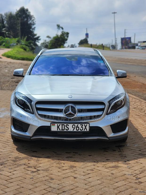 Mercedes-Benz GLA 250 2017 Silver