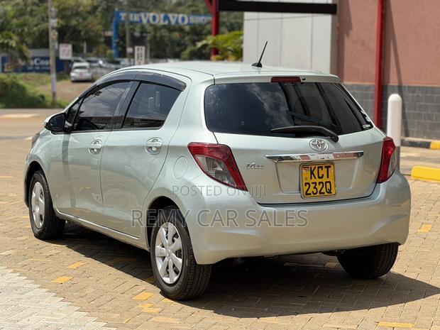 Toyota Vitz 2012 Green