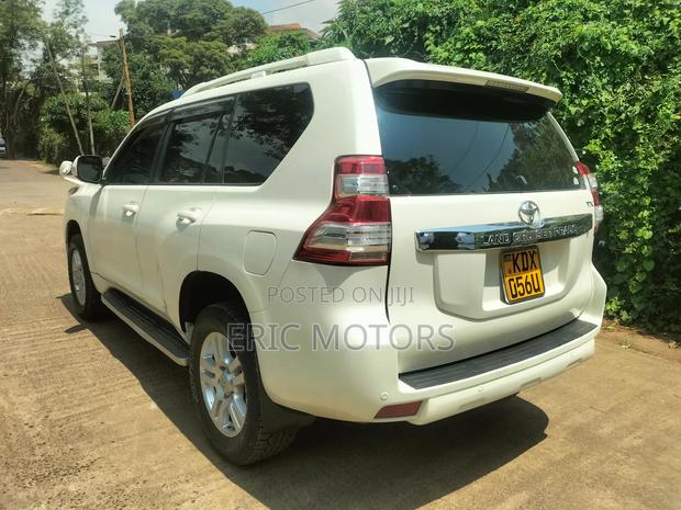 Toyota Land Cruiser Prado 4.0 Petrol TZ-G 2010 White