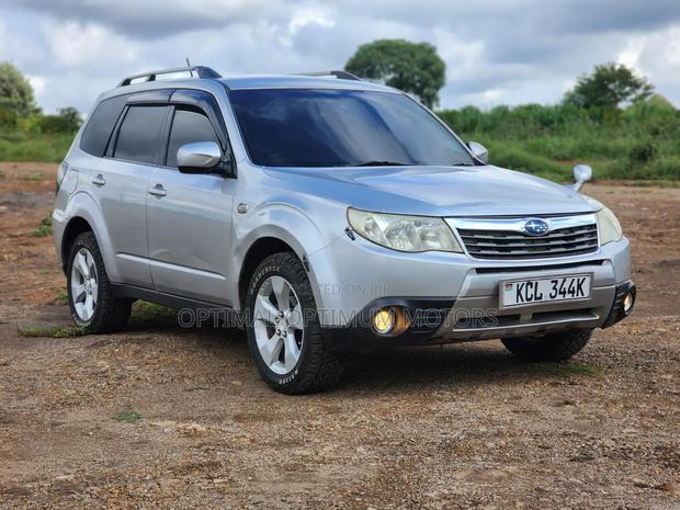 Subaru Forester 2010 Silver