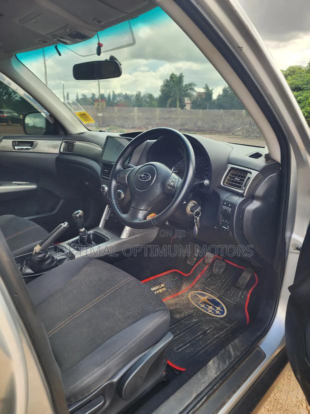 Subaru Forester 2010 Silver