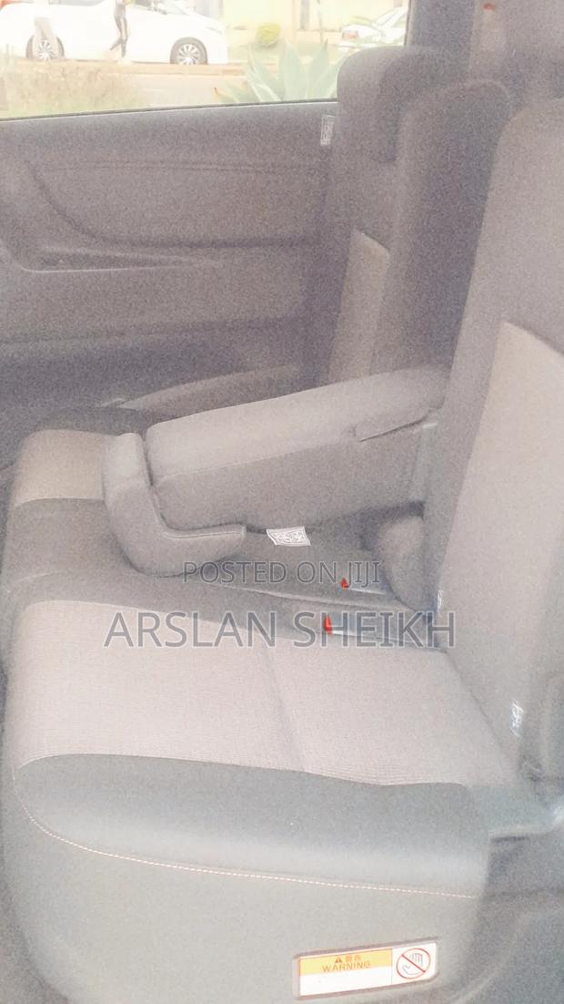 Toyota Sienta 2019