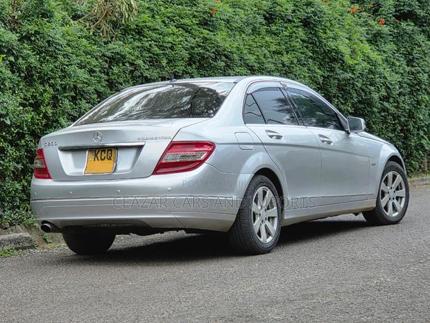 Mercedes-Benz C200 2011 Silver