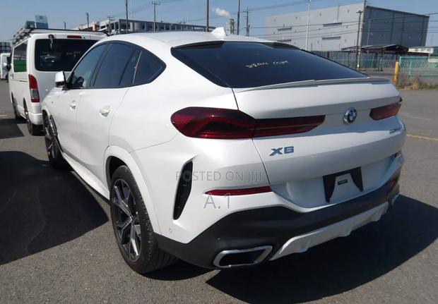 BMW X6 xDrive40i 2021 White