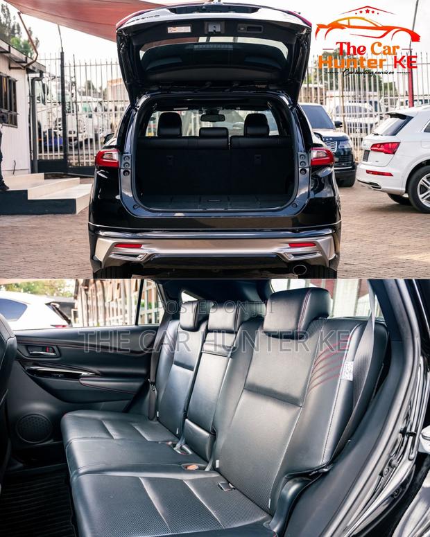 Toyota Harrier 2.0 Turbo 4WD 2019 Black