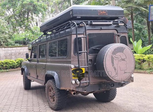 Land Rover Defender Puma 110 2.4 TD 2012 Brown