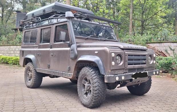 Land Rover Defender Puma 110 2.4 TD 2012 Brown