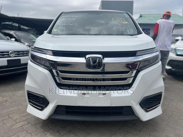 Honda Stepwgn 2019 White