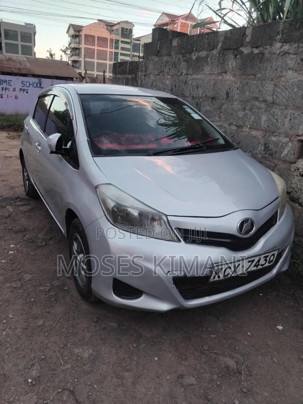Toyota Vitz 1.0 FWD 5dr 2013 Silver