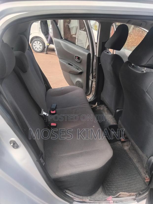 Toyota Vitz 1.0 FWD 5dr 2013 Silver