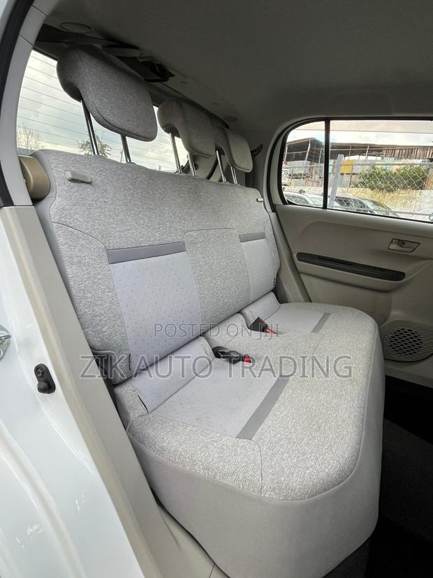 Toyota Passo 2018 White