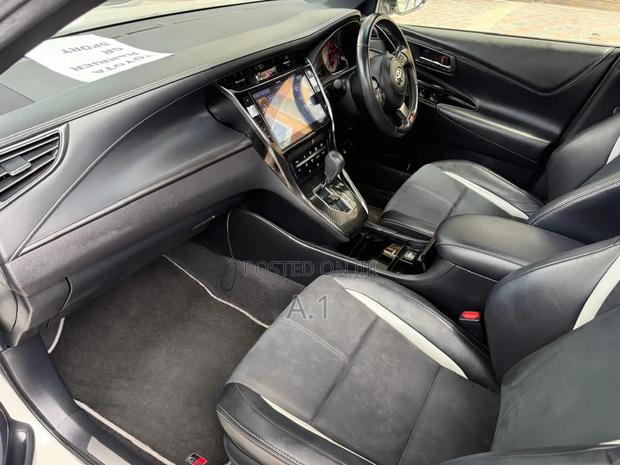 Toyota Harrier 2.0 Turbo GR Sport 2019 White
