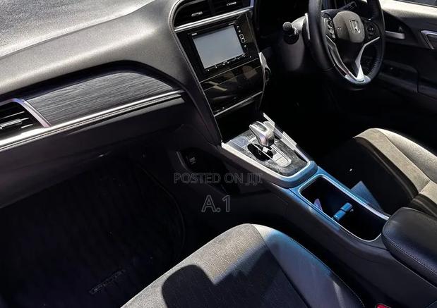 Honda Fit Shuttle 1.5 Hybrid 2WD 2019 Green