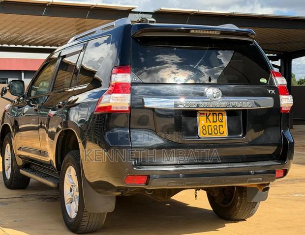 Toyota Land Cruiser Prado 2016 Black