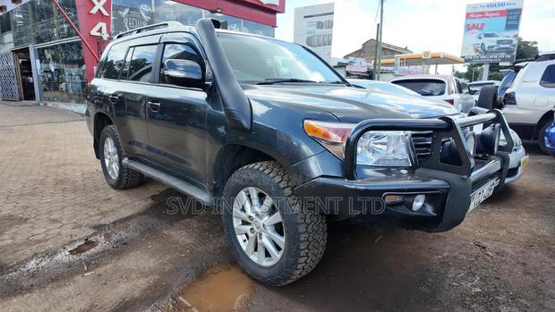 Toyota Land Cruiser 2015