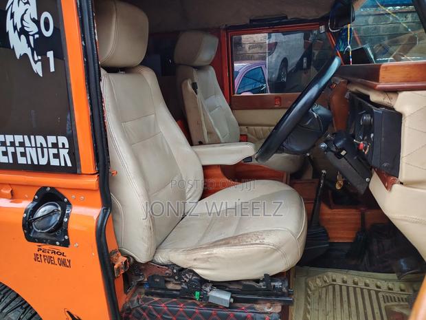 Land Rover Defender 1978 Orange