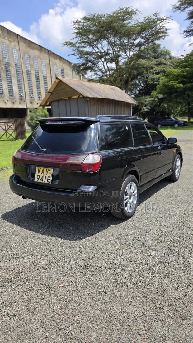 Subaru Legacy 2000 Black