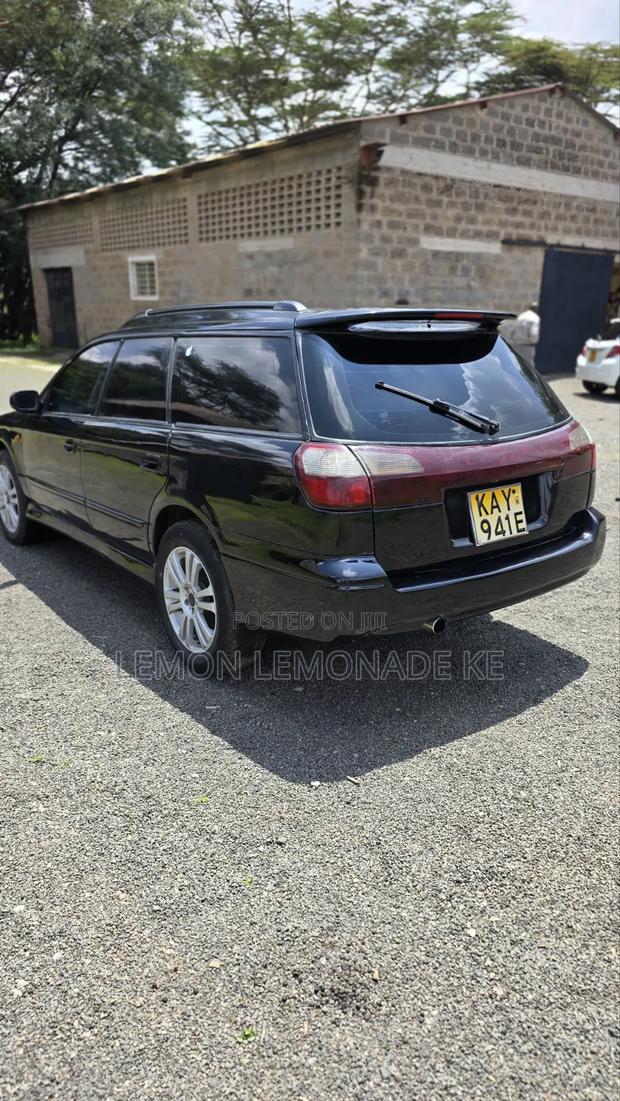 Subaru Legacy 2000 Black