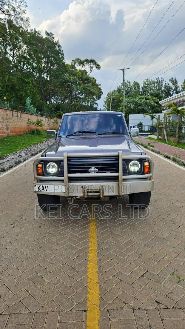 Nissan Patrol 1993 Gray
