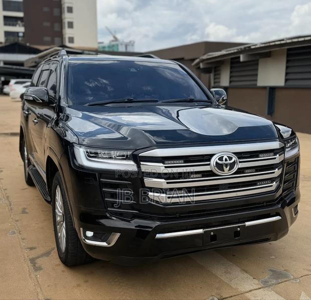 Toyota Land Cruiser 2017 Black