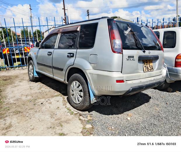Nissan X-Trail 2.0 2004 Silver