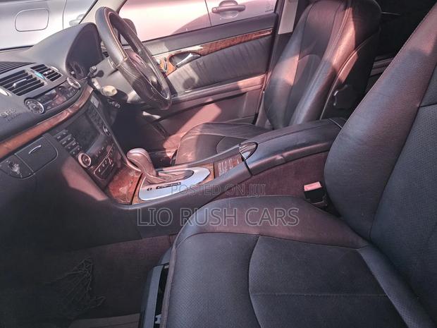 Mercedes-Benz E320 2004 Black