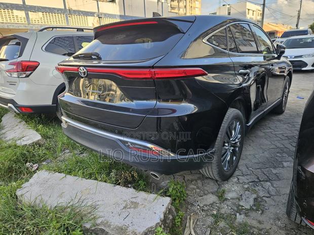 Toyota Harrier 2021 Black