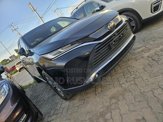 Toyota Harrier 2021 Black