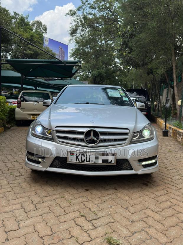 Mercedes-Benz C200 2012 White