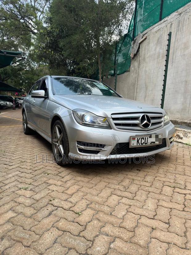 Mercedes-Benz C200 2012 White