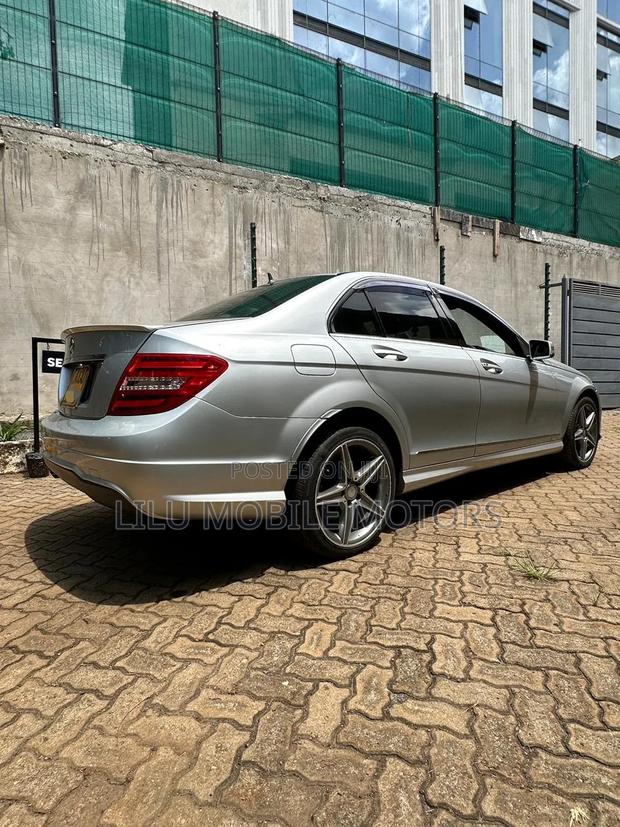Mercedes-Benz C200 2012 White