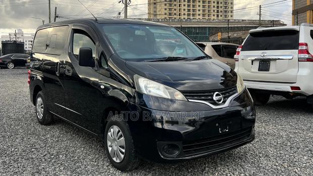Nissan NV200 SV 2017 Black