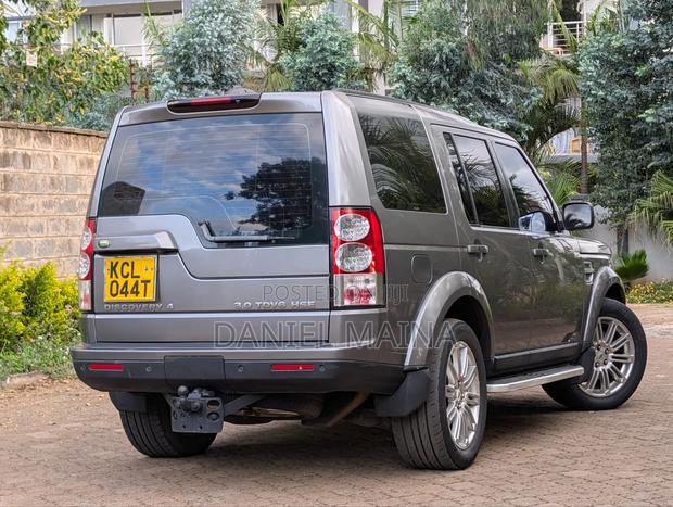 Land Rover Discovery 2010 Gray