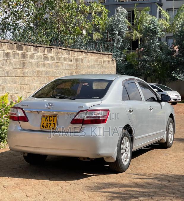 Toyota Premio 2012 Silver