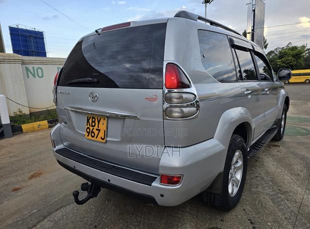 Toyota Land Cruiser Prado 2007 Silver