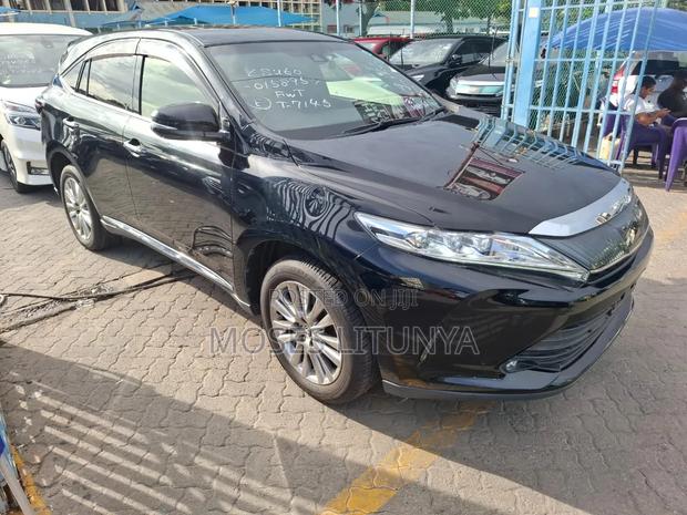Toyota Harrier 2.0 4WD 2019 Black