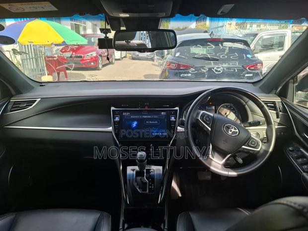 Toyota Harrier 2.0 4WD 2019 Black