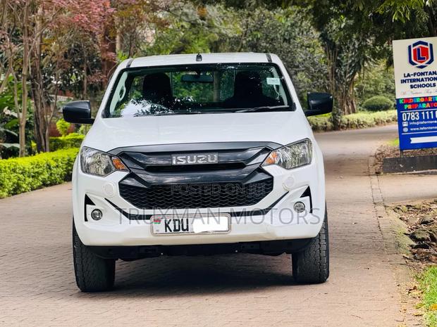 Isuzu D-MAX 2025 White