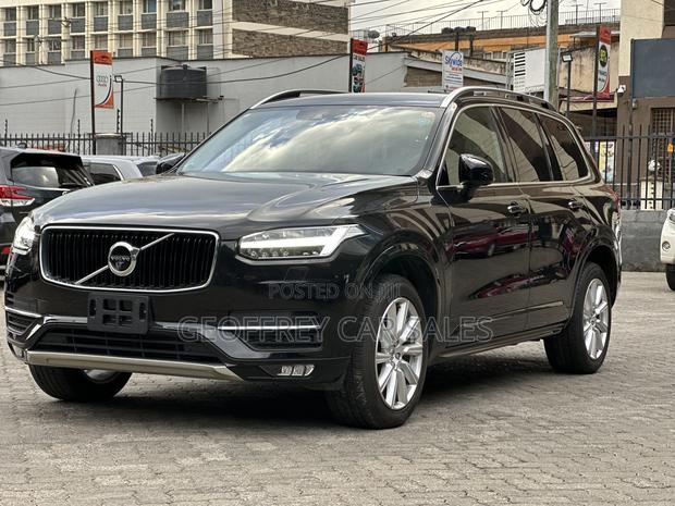 Volvo XC90 T5 Momentum AWD 2019 Black
