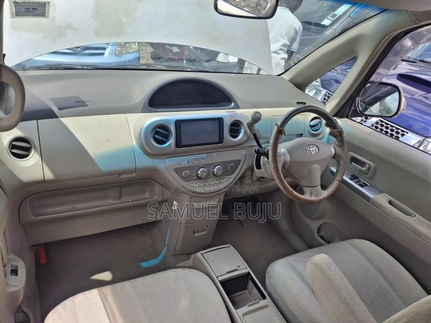 Toyota Porte 1.5 FWD 2009 Beige