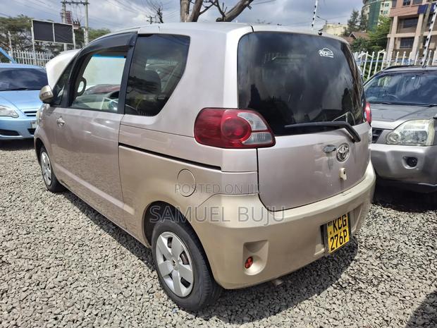 Toyota Porte 1.5 FWD 2009 Beige