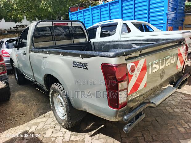 Isuzu D-MAX 2021 Brown