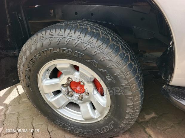 Isuzu D-MAX 2022 Silver