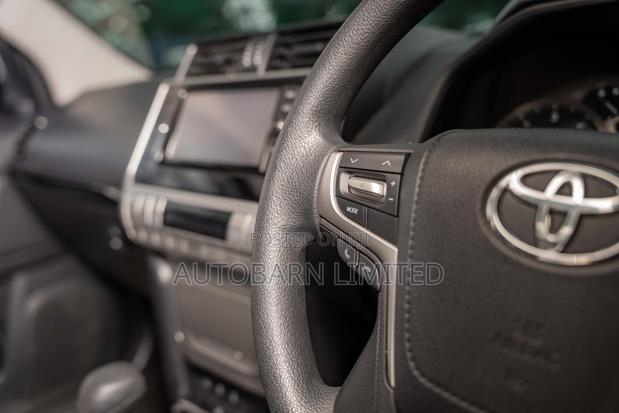 Toyota Land Cruiser Prado 2.8 2018 White