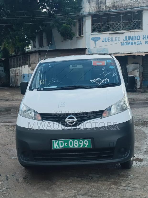 Nissan NV200 SV 2019 White
